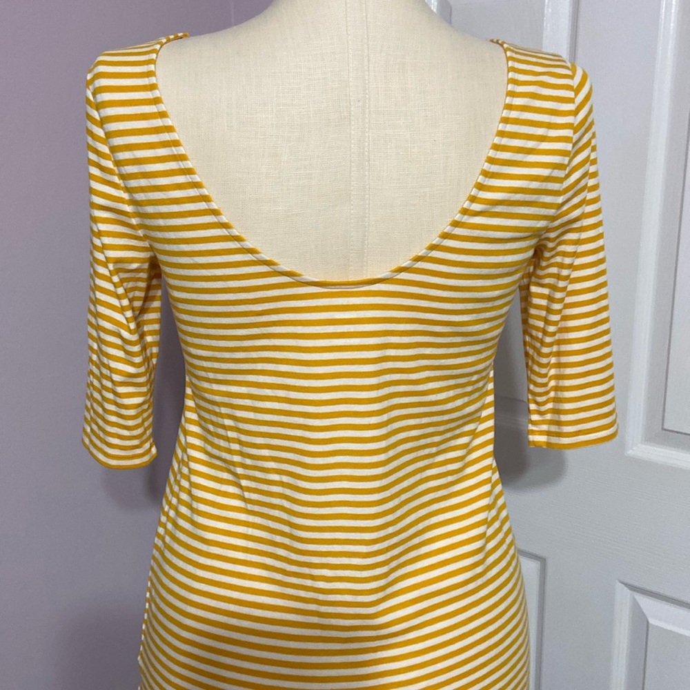 Old Navy Scoop Back Tee - Picture 2 of 4